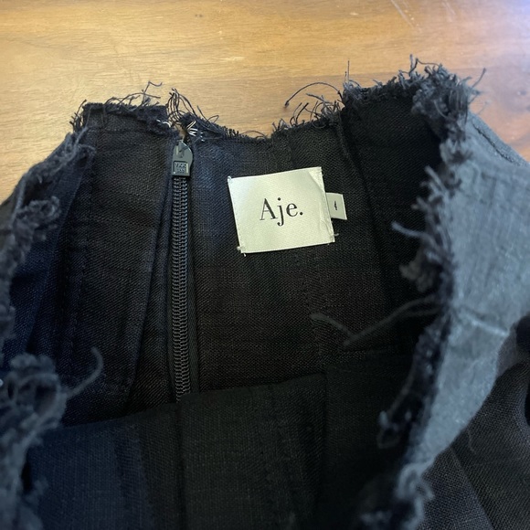 AJE “Byblos skirt” - Picture 3 of 3